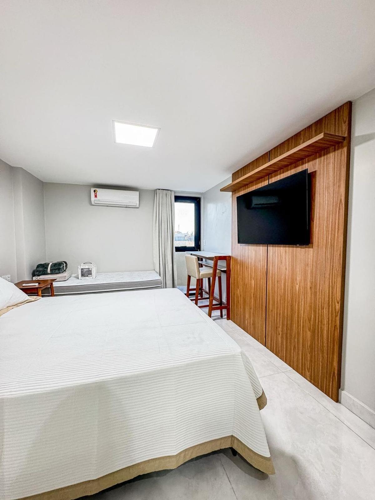 Apartamento Cobertura Com Dois Quartos - Piscina Privativa- Beira Mar *